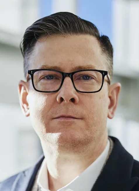 Max Mustermann
